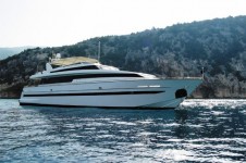 Motor yacht�LADY LUCK